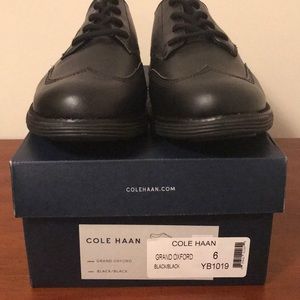 Cole Haan boys size 6